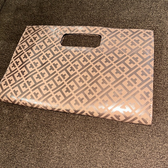 Handheld Rose Gold Color Large Clutch - Picture 1 of 4